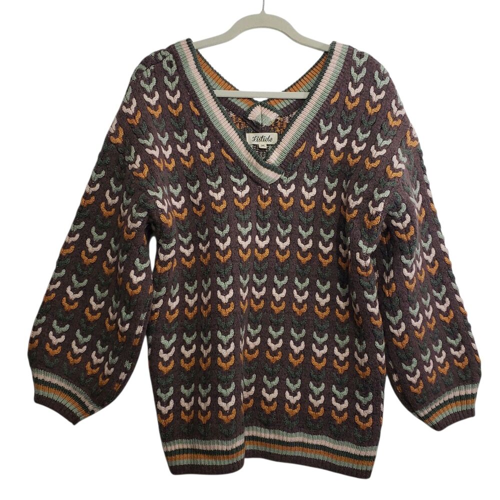 Super Warm Listicle Women's V-neck (Front and Back) Medium Sweater